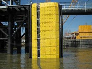 港口護舷板應(yīng)用 (2)